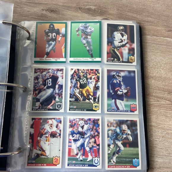 Football Cards - Picture 3 of 15